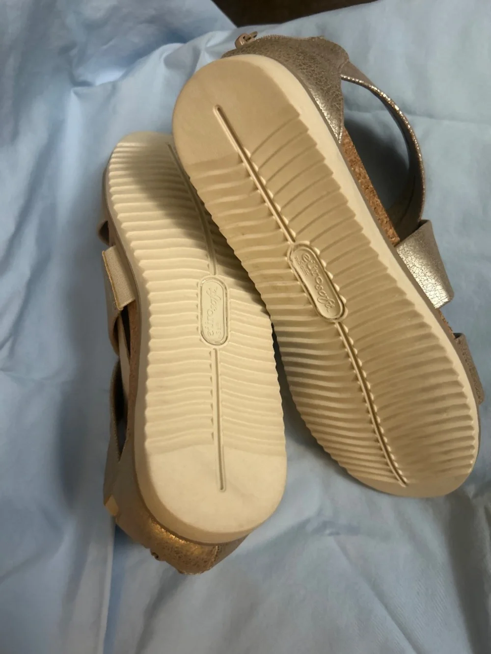 Great for everyday sandals or going out fancy sandals!! - Picture 4 of 4